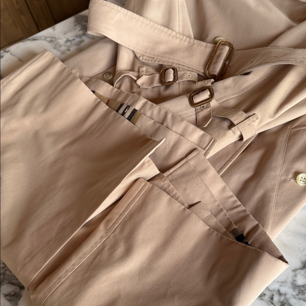 Burberry’s Waterloo Harataige Classic Vintage Beige Trench Coat Women’s 42 long - Picture 12 of 16